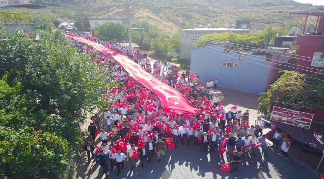 Barış Pınarı Harekatı'na katılan Mehmetçik'e destek yürüyüşü