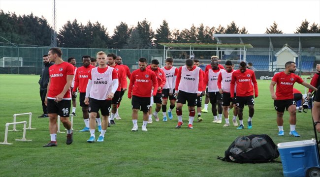 "Benim ilk hedefim takımı ligde tutmak"