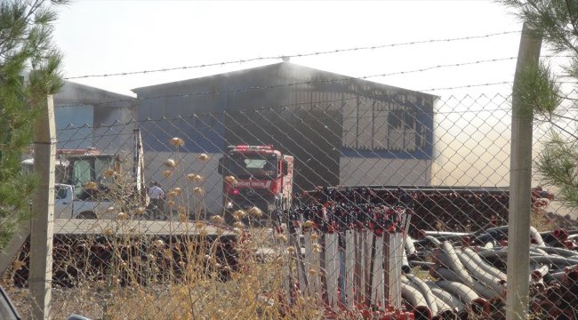 Diyarbakır'da çırçır fabrikasının deposunda yangın