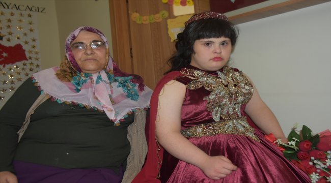 Down sendromlu genç kızın kına gecesi hayali gerçek oldu
