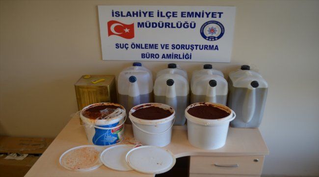 Evlerden salça ve zeytinyağı çaldığı iddiası