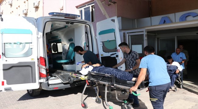 Gaziantep'te askeri araç devrildi: 2 yaralı