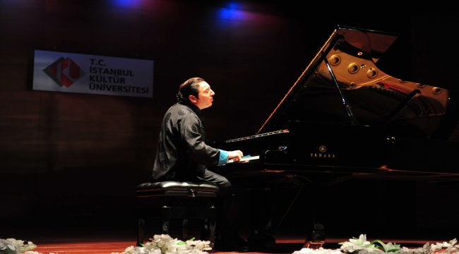 İKÜ'nün sahne konuğu; Fazıl Say
