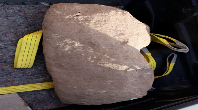 Karahantepe'de insan ve hayvan heykelleri bulundu