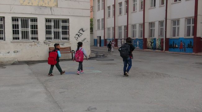 Şanlıurfa'da sınır bölgelerinde eğitim öğretim başladı