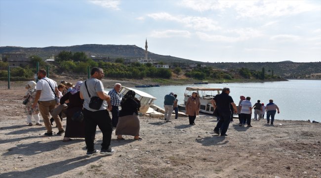 "Takoran Vadisi" gezenleri büyülüyor