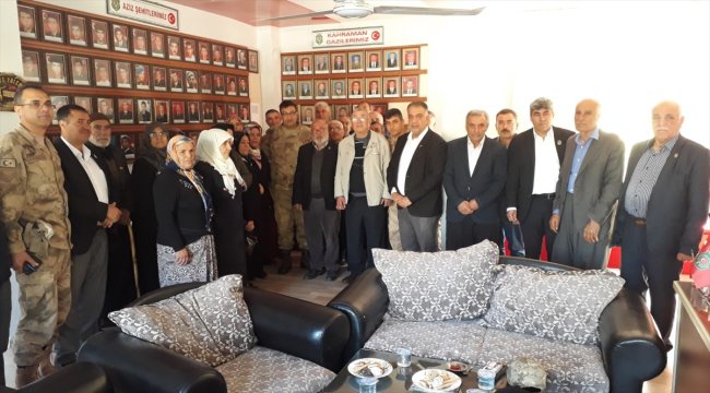 Binbaşı Tahta'dan, şehit aileleri ve gazilere ziyaret
