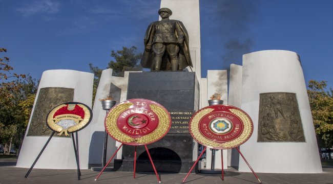 Büyük Önder Atatürk'ü anıyoruz