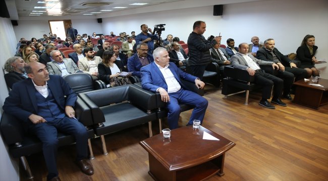 Diyarbakır'da "Her Şeyi Devletten Beklemiyoruz" konferansı