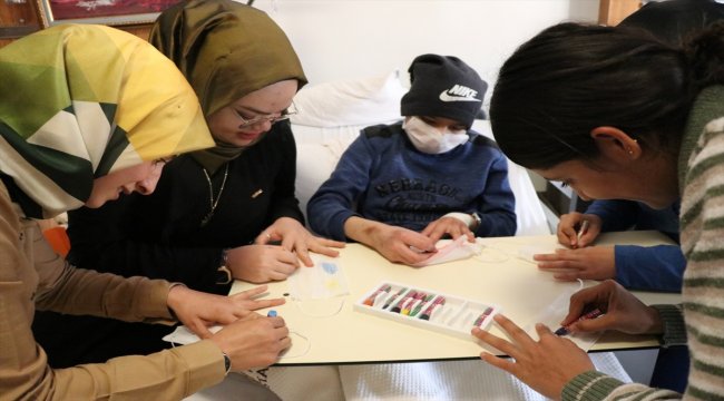 KADEM'den lösemili çocuklara moral ziyareti