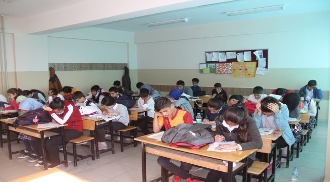 Kulp Belediyesinden öğrencilere deneme sınavı