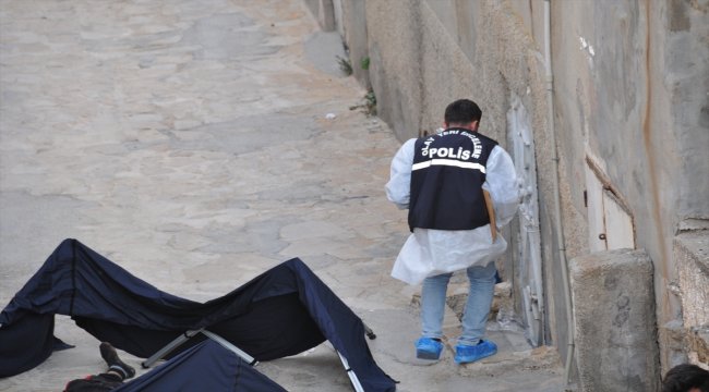 Mardin'de bir kişi sokakta bıçakla öldürülmüş bulundu