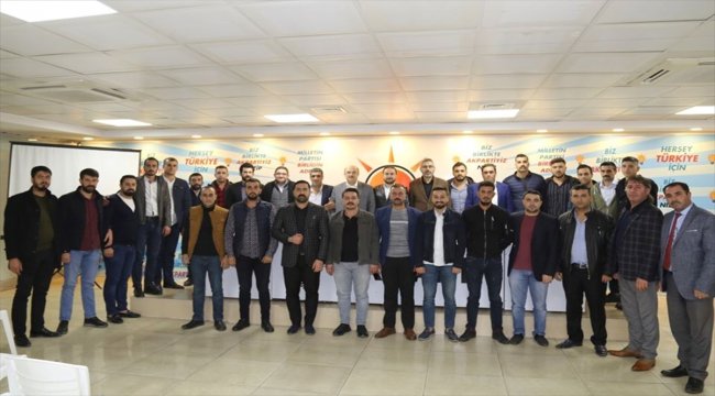 Nizip Belediye Başkanı Sarı gençlerle buluştu