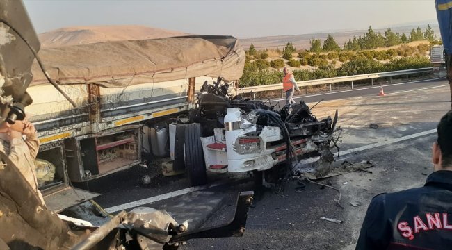 Şanlıurfa'da tır bariyere çarptı: 1 yaralı