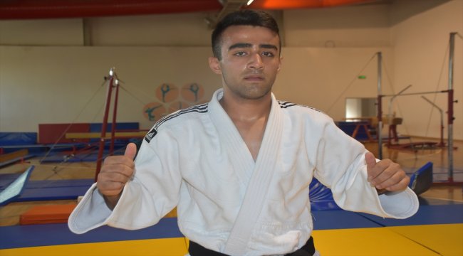 Televizyon izlerken judoya başlayan sporcunun hedefi altın madalya