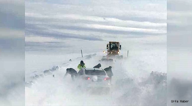 Karacadağ Kayak Merkezi'nden dönerken yolda mahsur kaldılar