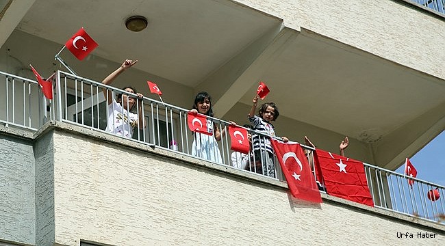 Haliliye Bayramlarında Onları Yalnız Bırakmadı