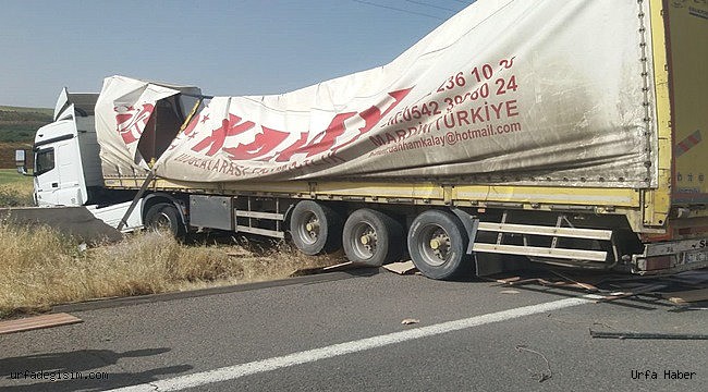 Şanlıurfa'da yüklü tır bariyerlere çarptı; 1 yaralı