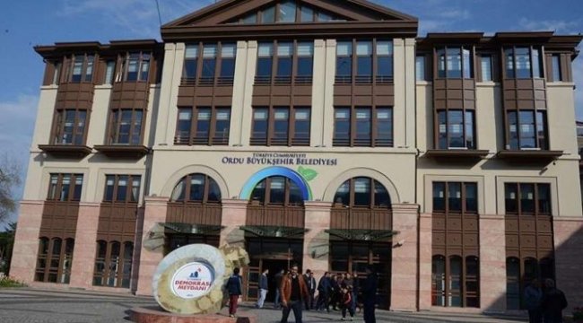 Ordu Büyükşehir Belediye Başkanı trafik kazası geçirdi