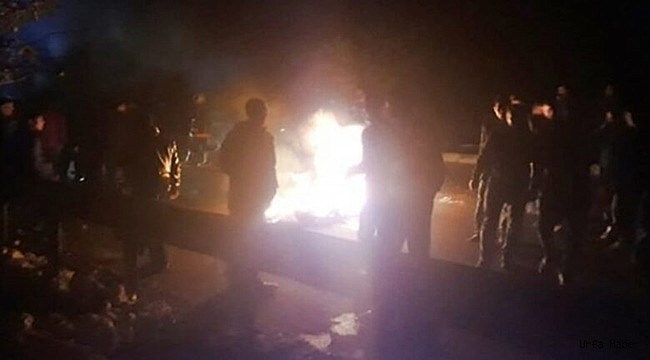 Eyyübiye'liler yol kapatıp belediyeyi istifaya çağırdı