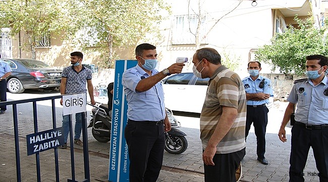 Semt pazarlarında salgınla mücadele devam ediyor