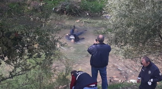 Derede esrarengiz ceset...Yanında uyuşturucu aparatı bulundu