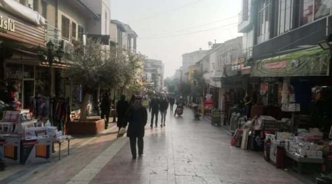 İş yerleri önünde 2’den fazla kişinin oturması yasaklandı