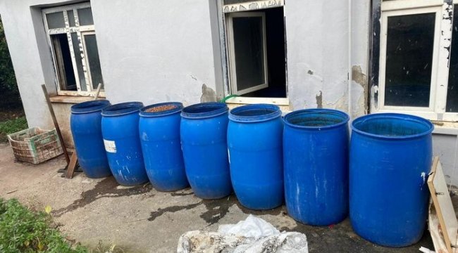 2 bin 443 litre sahte içki ele geçirildi