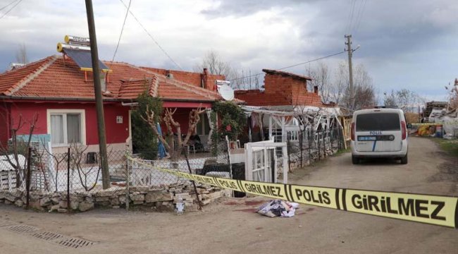 Annesini bıçakla kovaladı, araya giren kardeşini öldürdü