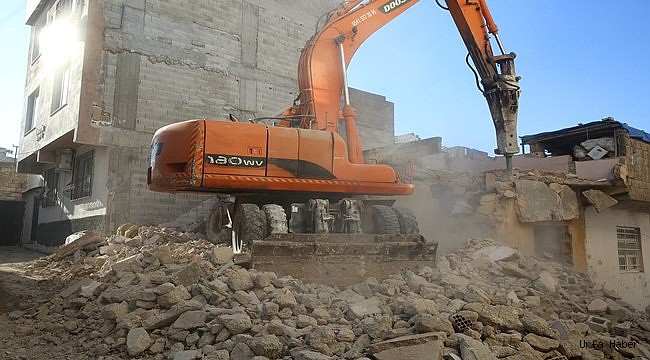 Haliliye Belediyesi, 1 Yılda 78 Metruk Yapıyı Yıktı