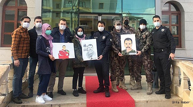 Öğrencilerden polislere anlamlı hediye