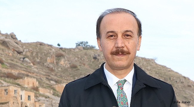 Vali Erin, Gazetecileri ve İdarecileri Tebrik Etti