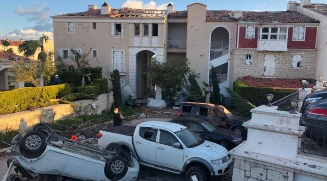 Çeşme’yi Hortum Vurdu: 16 Yaralı
