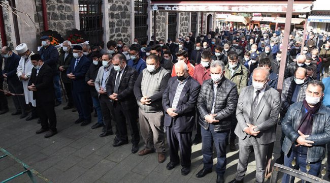 Giresun'da acı olay! Baba ve iki oğlu 24 gün içinde koronavirüsten öldü