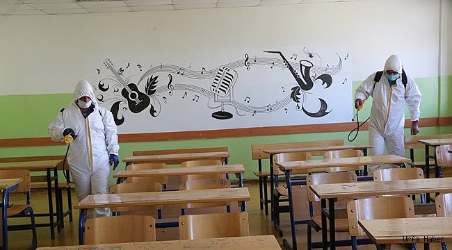 Haliliye Belediyesi Okulları Dezenfekte Etti