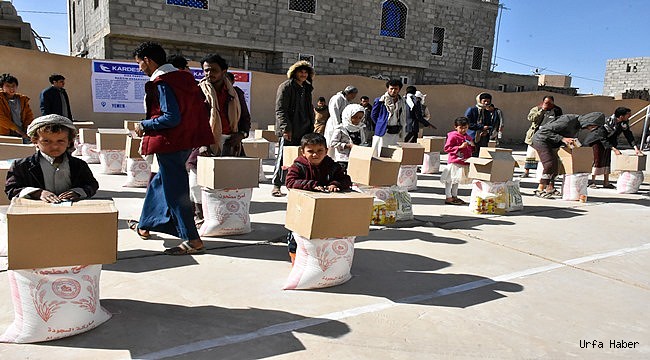 Kardeş Eli Derneği Yemen'e 100 Tanker Su, 500 Koli Gıda, 500 Koli Hijyen Paketi Dağıtımı Gerçekleştirildi