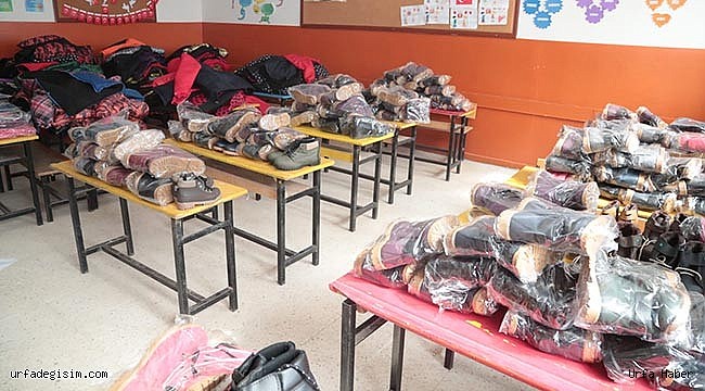 300 öğrenciye yardım seti dağıtıldı