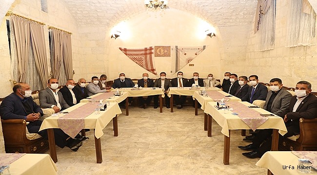 Başkan Canpolat Muhtarlar Buluştu