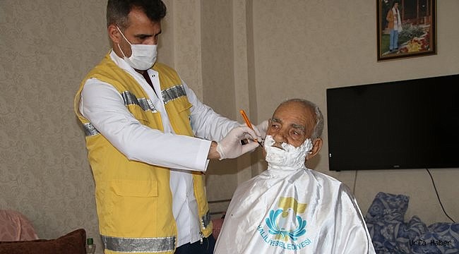 Evde Bakım Hizmetleri İle Gönüllere Dokunuluyor