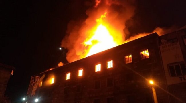İzmir’de 4 katlı tekstil atölyesinde korkutan yangın