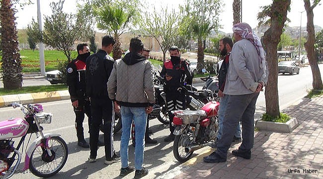 Kent merkezinde motosikletler denetlendi