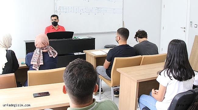 Gençler ücretsiz kurslarla hazırlanıyor