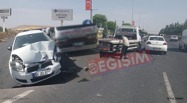 Şanlıurfa'da iki otomobil çarpıştı: 4 yaralı