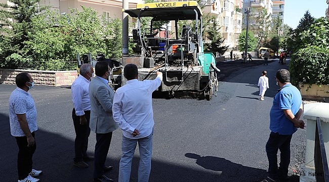 Başkan Canpolat, Ulubatlı’daki Asfalt Çalışmalarını İnceledi