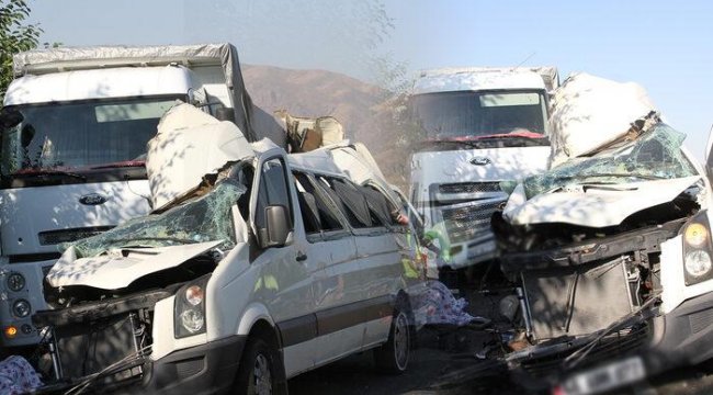 Düğün yolunda feci kaza! 3 ölü, 10 yaralı