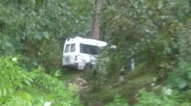Feci kaza! Minibüs şarampole yuvarlandı: Güleser Kaya hayatını kaybetti