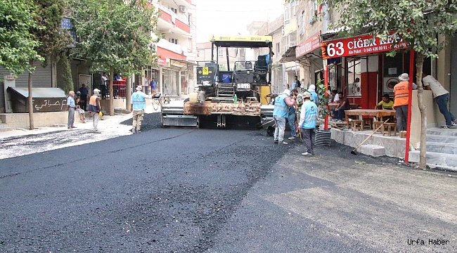 Haliliye Belediyesinden Demir İzzet Caddesinde Asfalt Çalışması