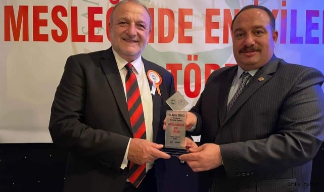 Başkan Ekinci’ye anlamlı plaket