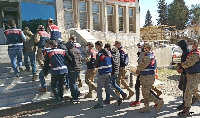 Toplam 20 kişinin gözaltına alındığı operasyonda 4 tutuklama