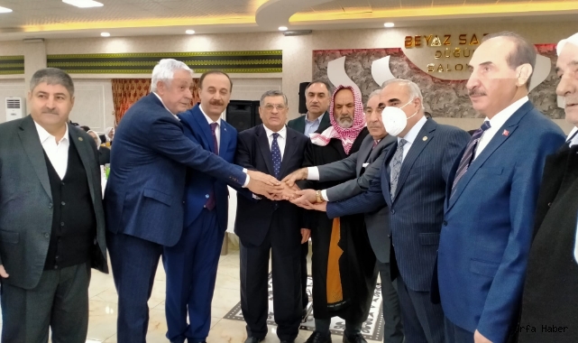 Vekil Aydınlık, barış yemeğine katıldı